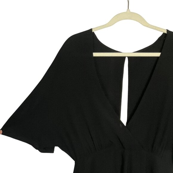 NWT Tobi Danielle Romper, Black, Medium, Lined Shorts, Open Back, Deep V-neck - Picture 2 of 16